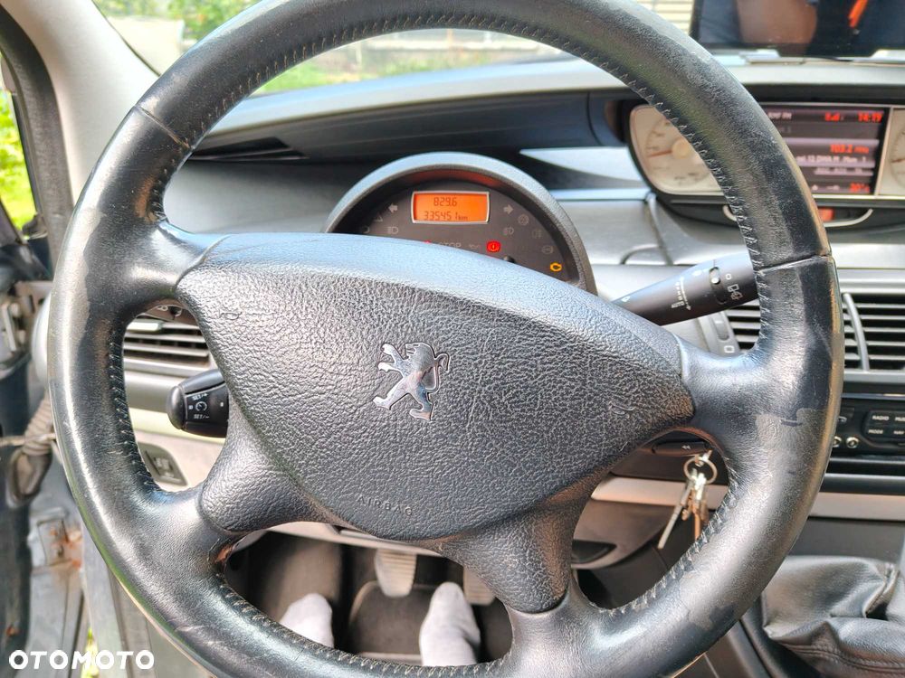 Peugeot 807 - 4
