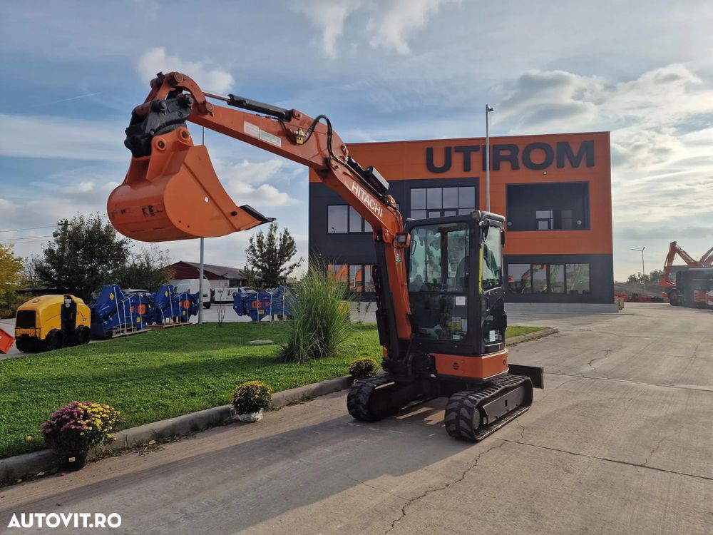Hitachi ZX33U-6, Masa Operationala 3,7t, 2023, 1.305h, CUPLA RAPIDA HIDRAULICA+3 CUPE NOI, SistemAntifurt, Inst picon, senile 80% bune, Aer conditionat, Adancime sapare 5m, Ridica 2,8tone, Motor 25CP, posibilitate leasing 4 ani, CA NOU-PROMOTIE 36900 EUR+Tva - 12