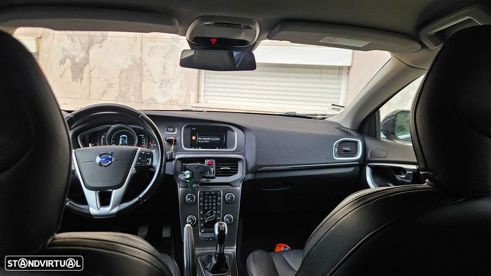 Volvo V40 D2 Momentum - 10