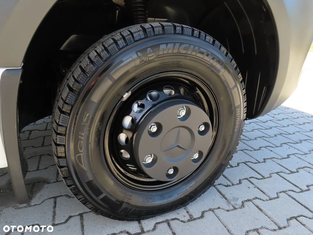 Mercedes-Benz Sprinter 519 CDI 190 KM Chłodnia Winda Załadowcza BÄR 750 Kg Agregat Zasilany Na Postoju 230 V Izoterma ACORD 3500 mm Dł. 6 Euro Palet Rozstaw Osi L2- 3665 mm, DMC 3500 Kg Tylne Koła Bliźniacze WZMACNIANY Stan Wizualny I Techniczny NOWY Tak Jak Z Taśmy Produkcyjnej Gotowy Dostępny OKAZJA POLECAM - 11