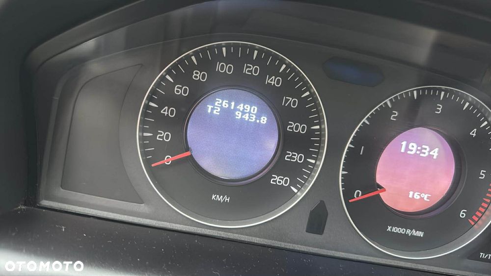 Volvo XC 60 2.4D AWD - 14