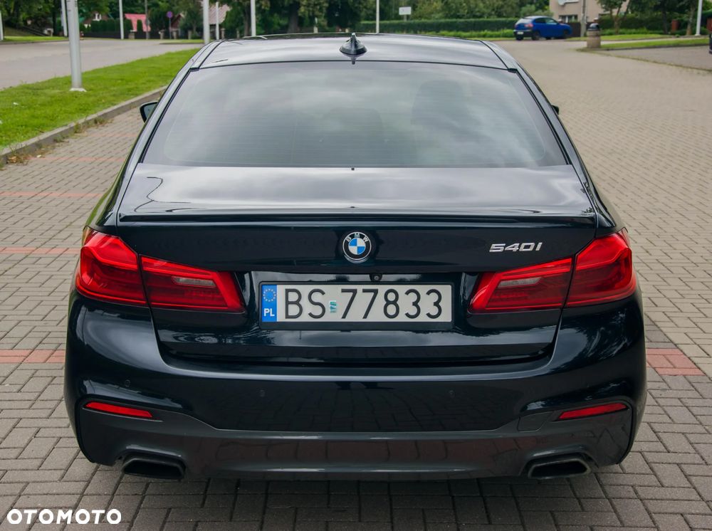 BMW Seria 5 540i Sport Line sport - 9