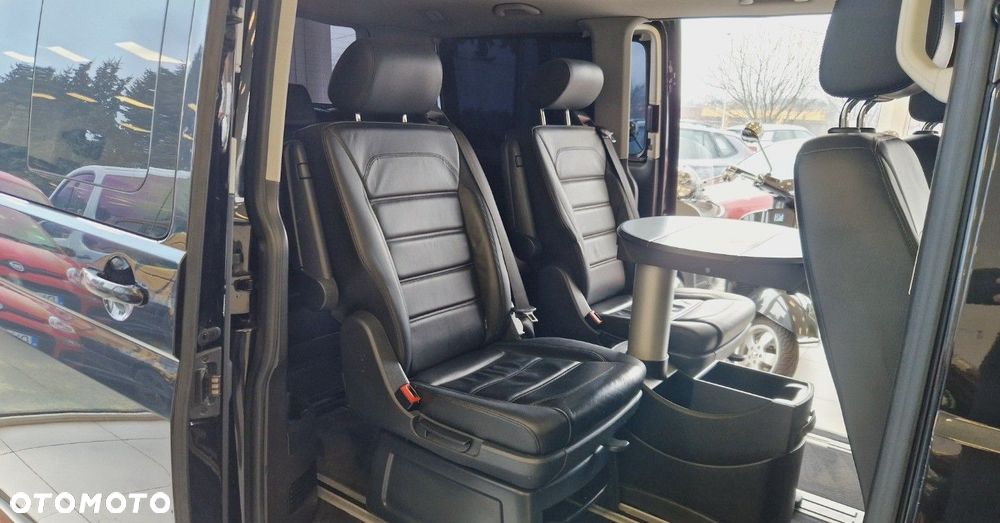 Volkswagen Multivan - 20