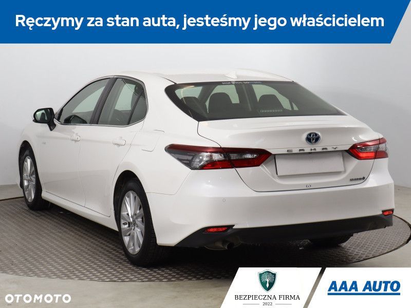 Toyota Camry - 6