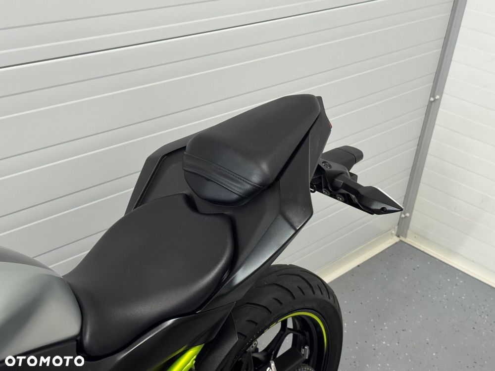 Kawasaki Ninja - 25