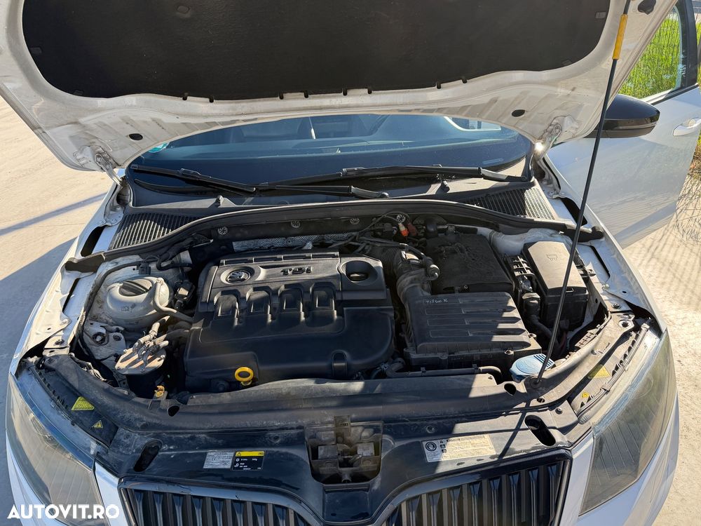 Skoda Octavia 2.0 TDI RS DSG - 17