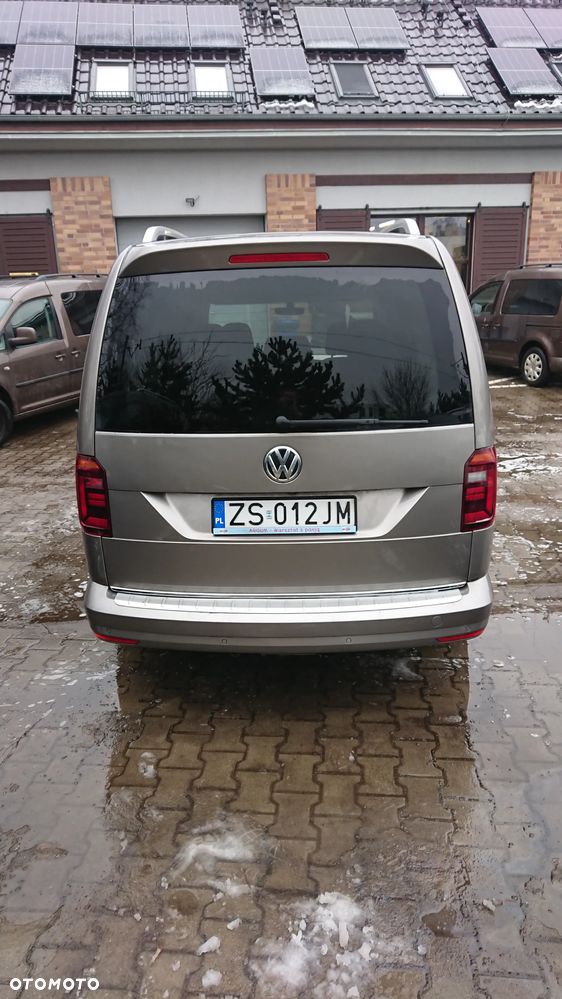 Volkswagen Caddy 2.0 TDI Comfortline DSG - 4