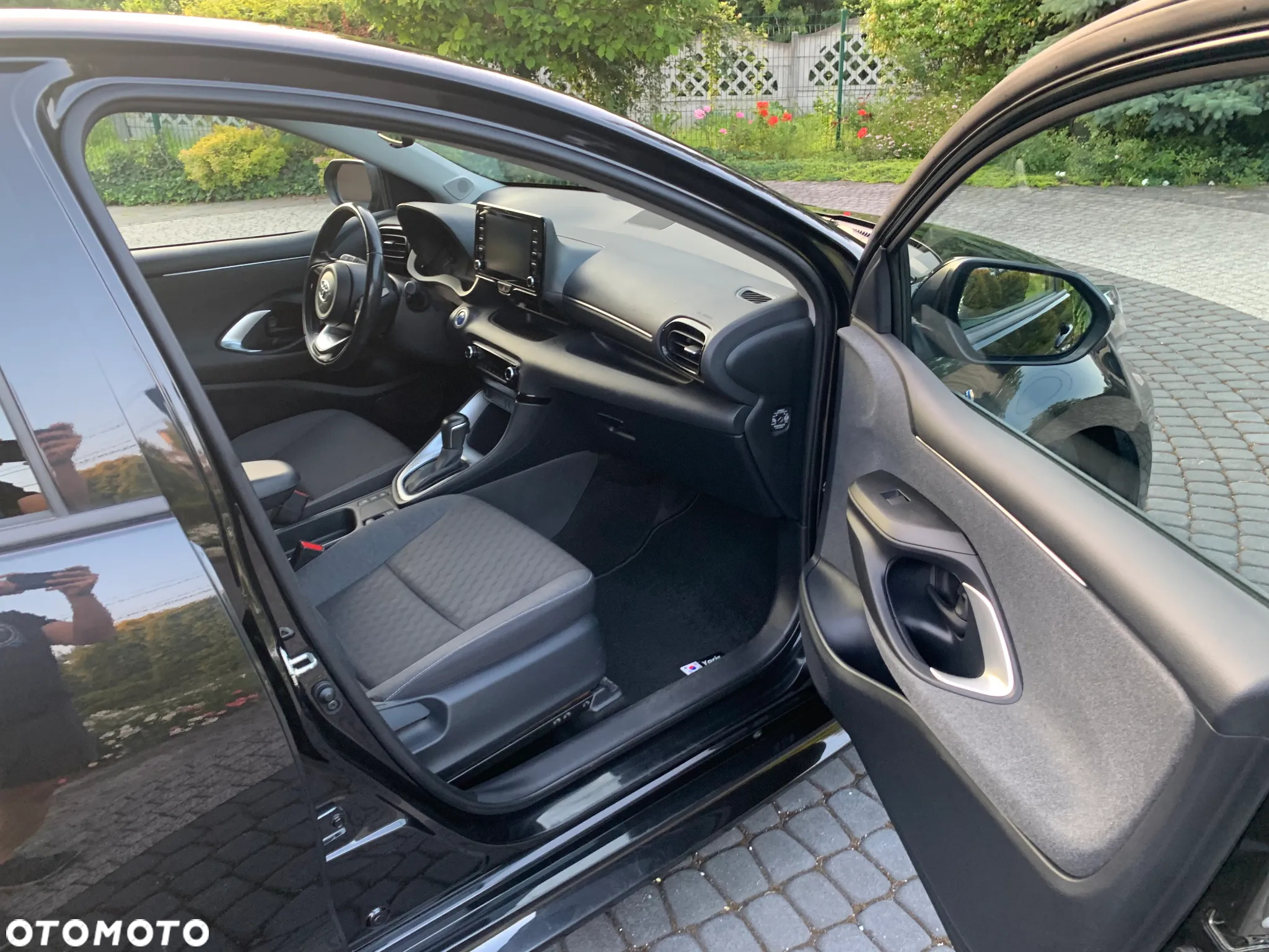 Toyota Yaris Hybrid 1.5 Executive - 16