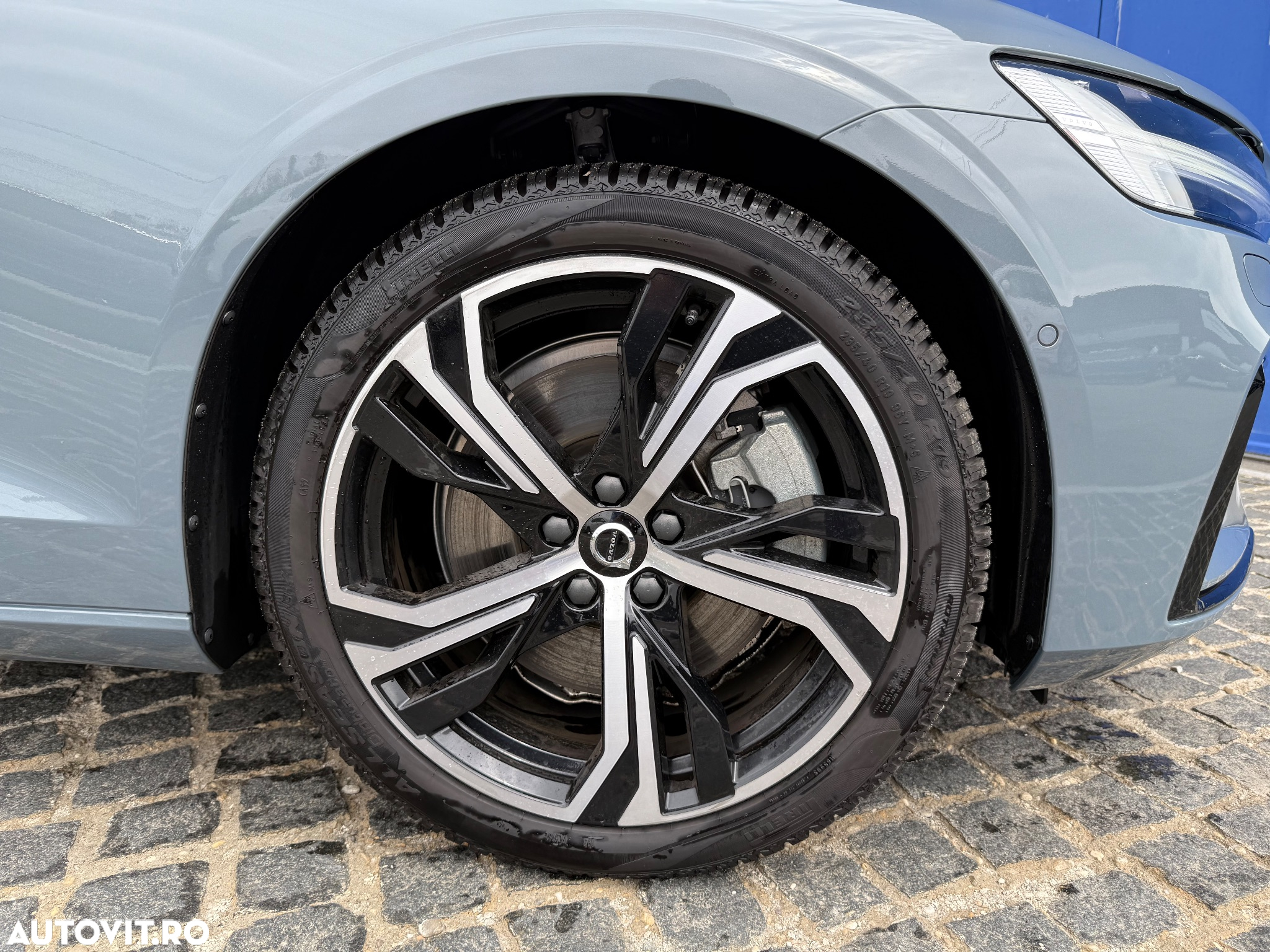 Volvo S60 B5 B AWD Ultimate Dark - 3