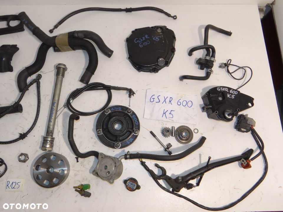 GSXR 600 K4 K5 koło magnesowe oska czujnik luzu przewód zębatka pokrywa kołyska R125 - 2