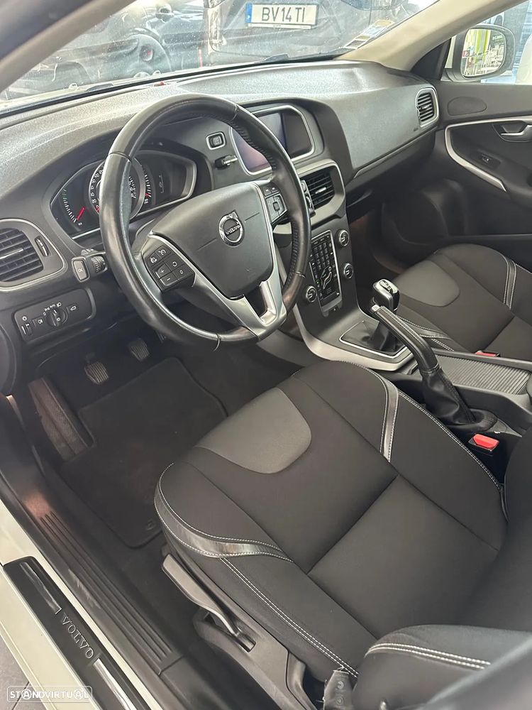 Volvo V40 - 10