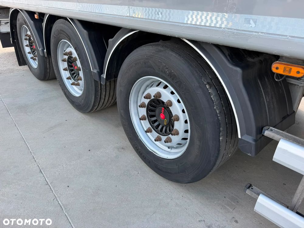 Stas Ruchoma podłoga 94m3 Podłoga 10 mm 2019 rok - 7