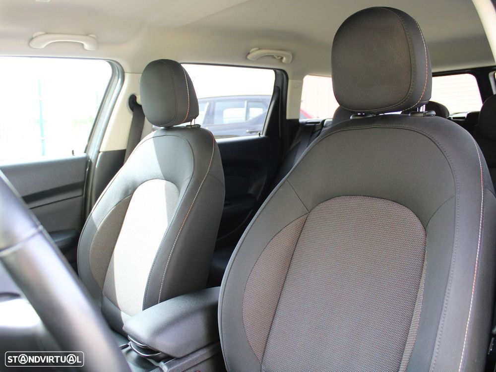 MINI Clubman One D Auto - 29