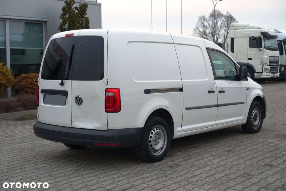 Volkswagen Caddy Maxi - 4