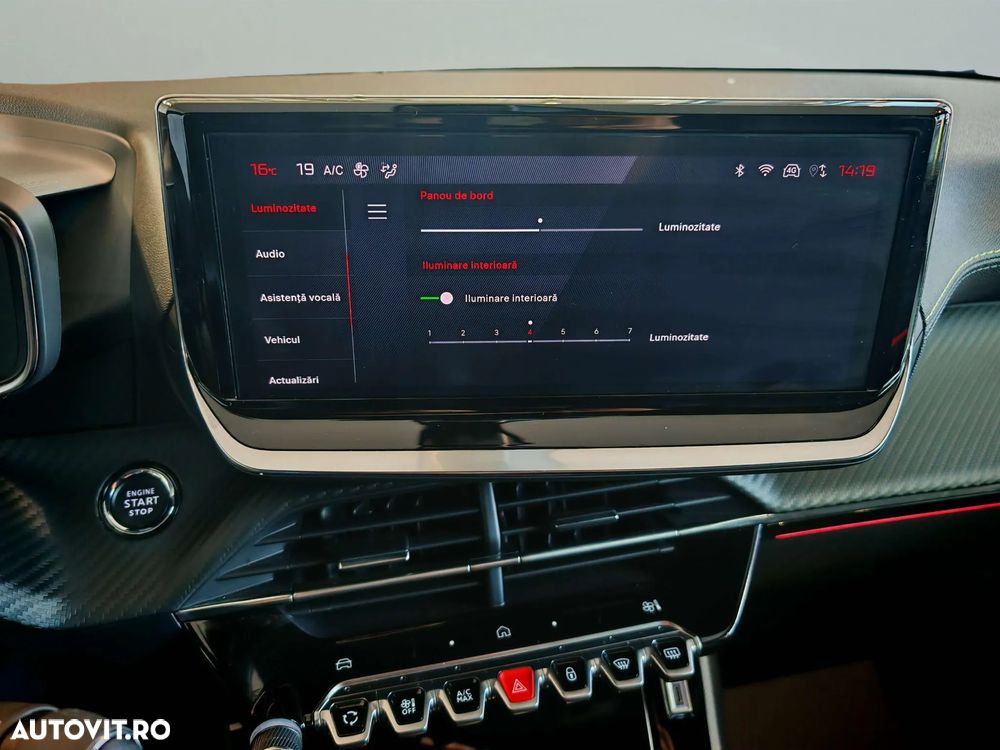 Peugeot 2008 PureTech 130 EAT8 GT - 38