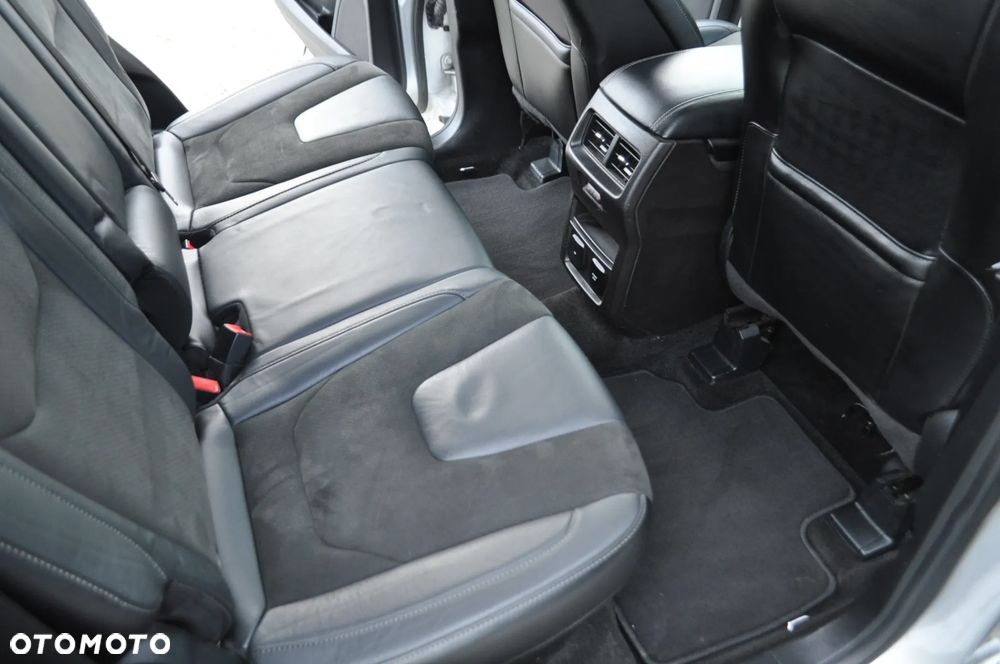 Ford Edge 2.0 TDCi 4x4 ST-LINE - 35