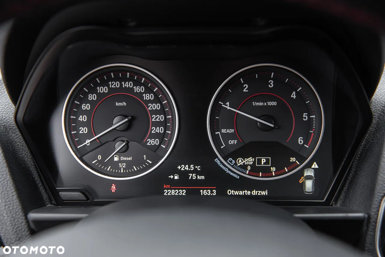 BMW Seria 1 116d Sport Line Shadow - 19