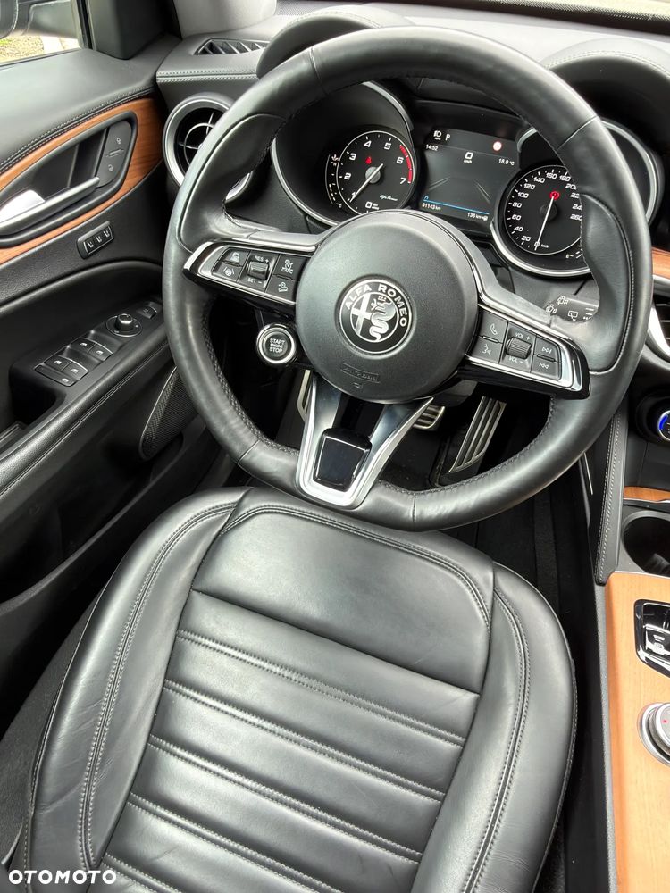 Alfa Romeo Stelvio 2.0 Turbo TI Q4 - 28