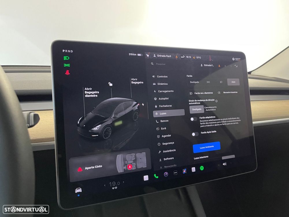 Tesla Model Y Long Range Dual Motor AWD - 31