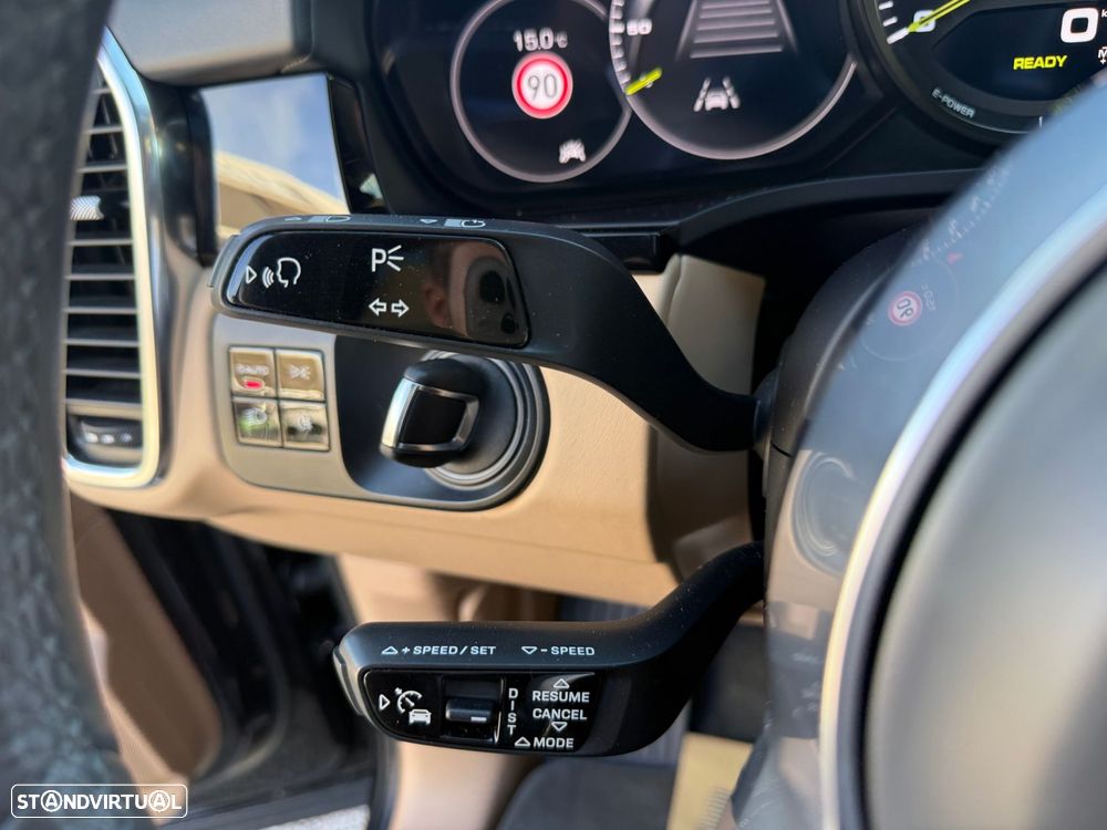 Porsche Cayenne Coupé E-Hybrid Platinum Edition - 23