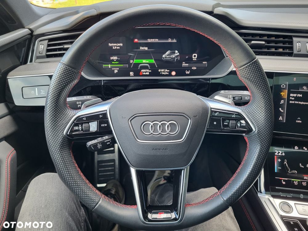 Audi Q8 e-tron 55 quattro S line - 28
