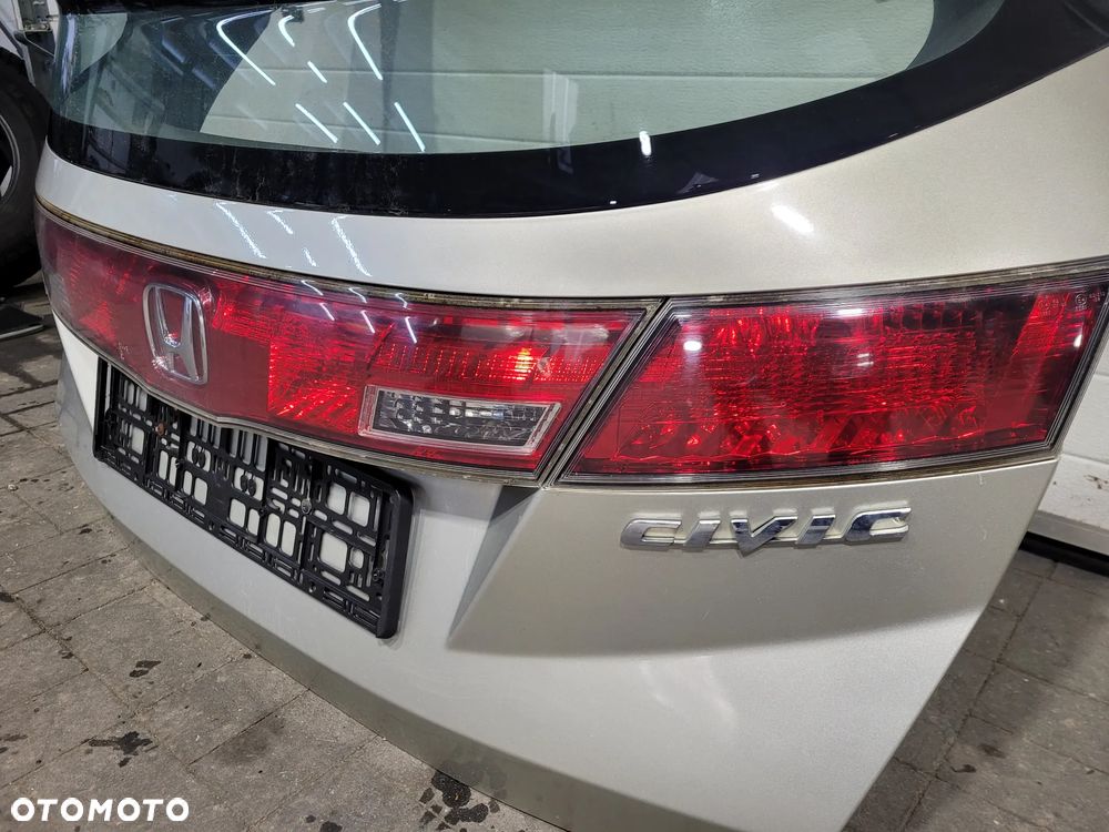 Honda civic VIII ufo 07r 5d Klapa bagaznika YR559M - 6