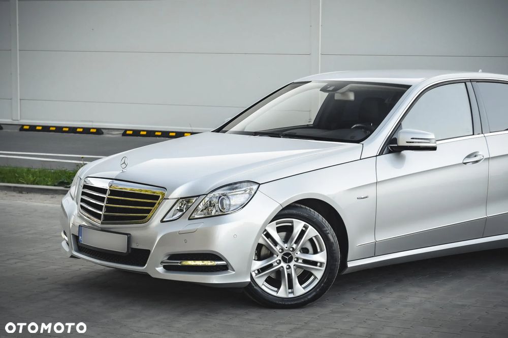 Mercedes-Benz Klasa E 200 CGI BlueEFFICIENCY 7G-TRONIC Avantgarde - 9