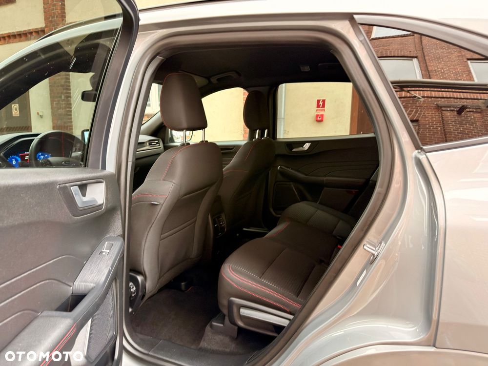 Ford Kuga 2.5P PHEV FWD ST-Line X - 21
