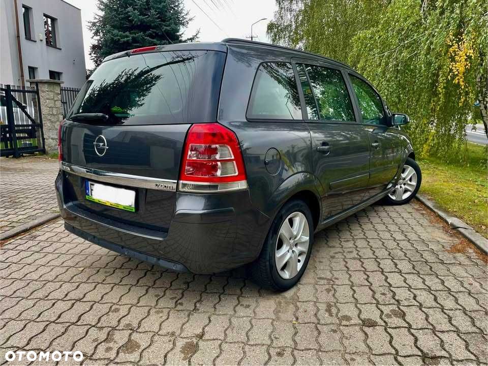 Opel Zafira - 2