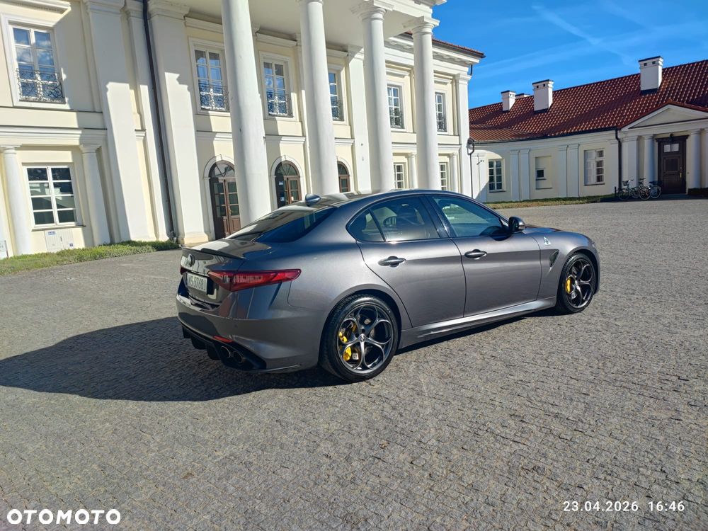 Alfa Romeo Giulia 2.9 V6 Bi-Turbo AT8 Quadrifoglio - 8