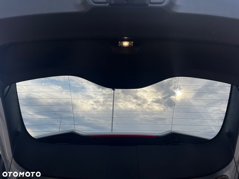 Volvo V40 D3 Summum - 20