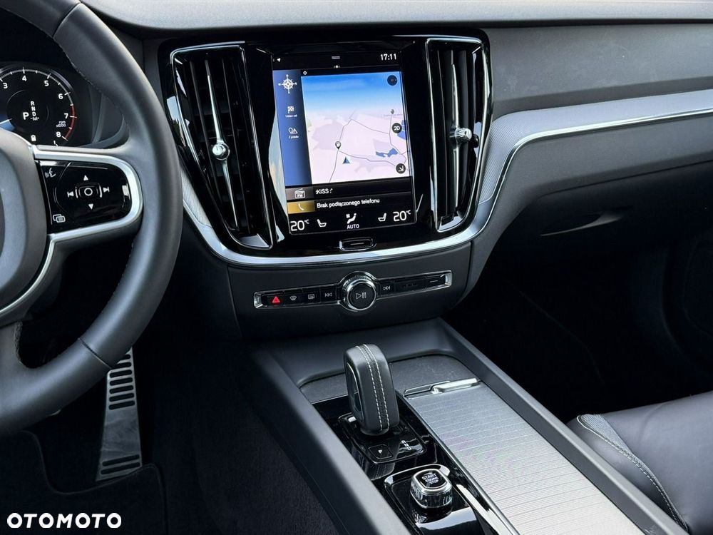 Volvo S60 B4 B R-Design - 25