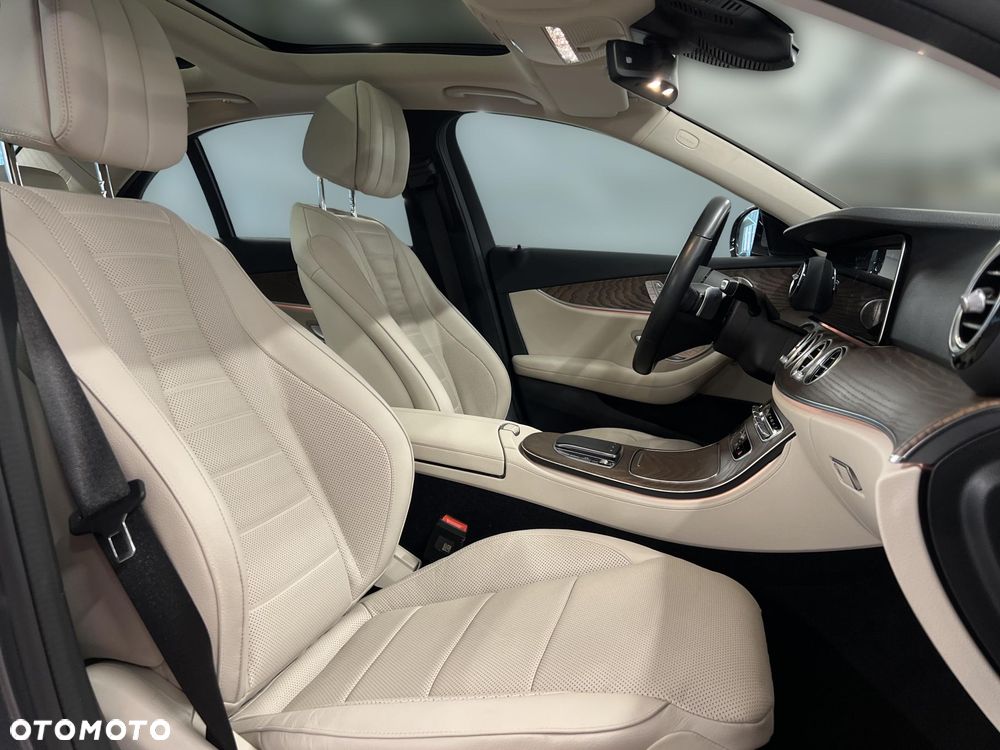 Mercedes-Benz Klasa E - 11