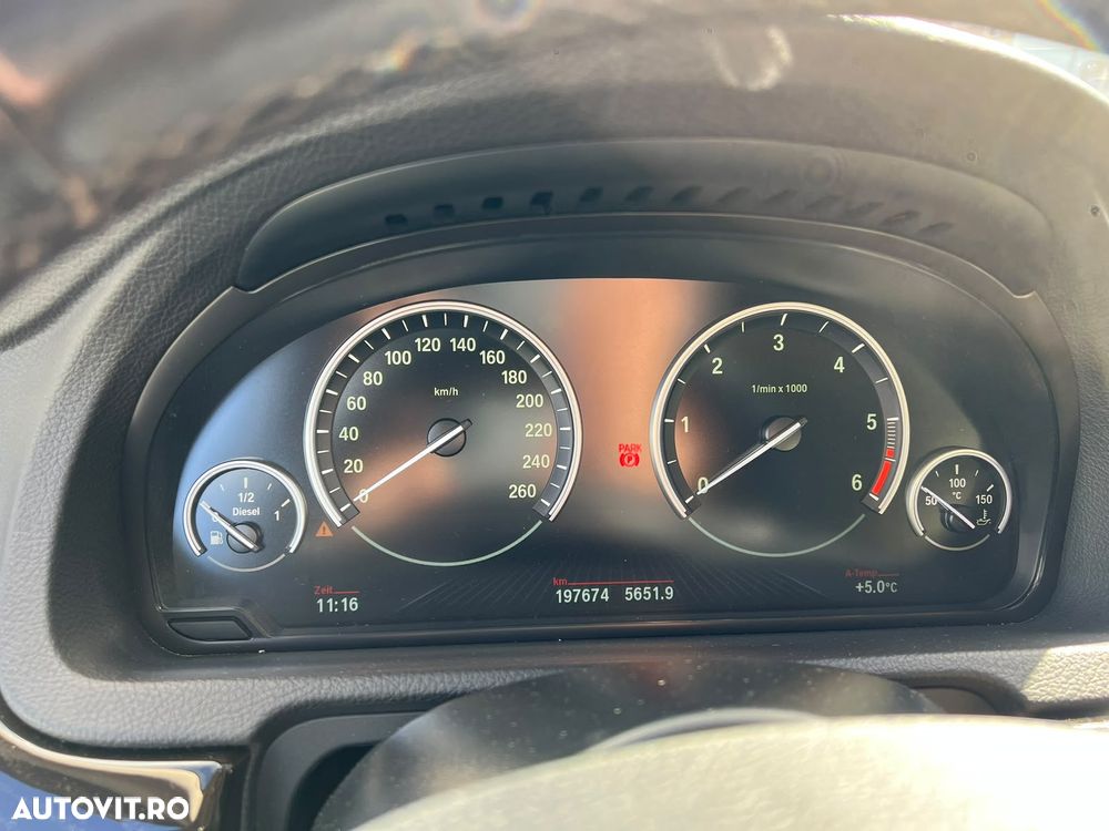 BMW Seria 5 520d - 19
