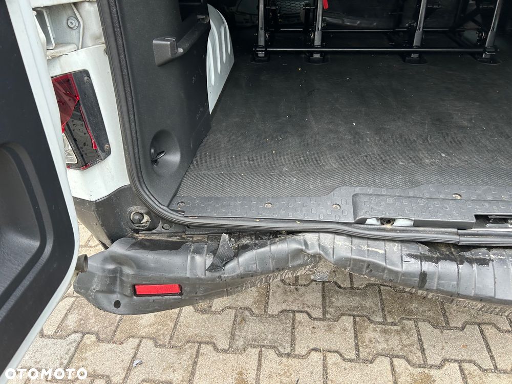 Renault Trafic - 18