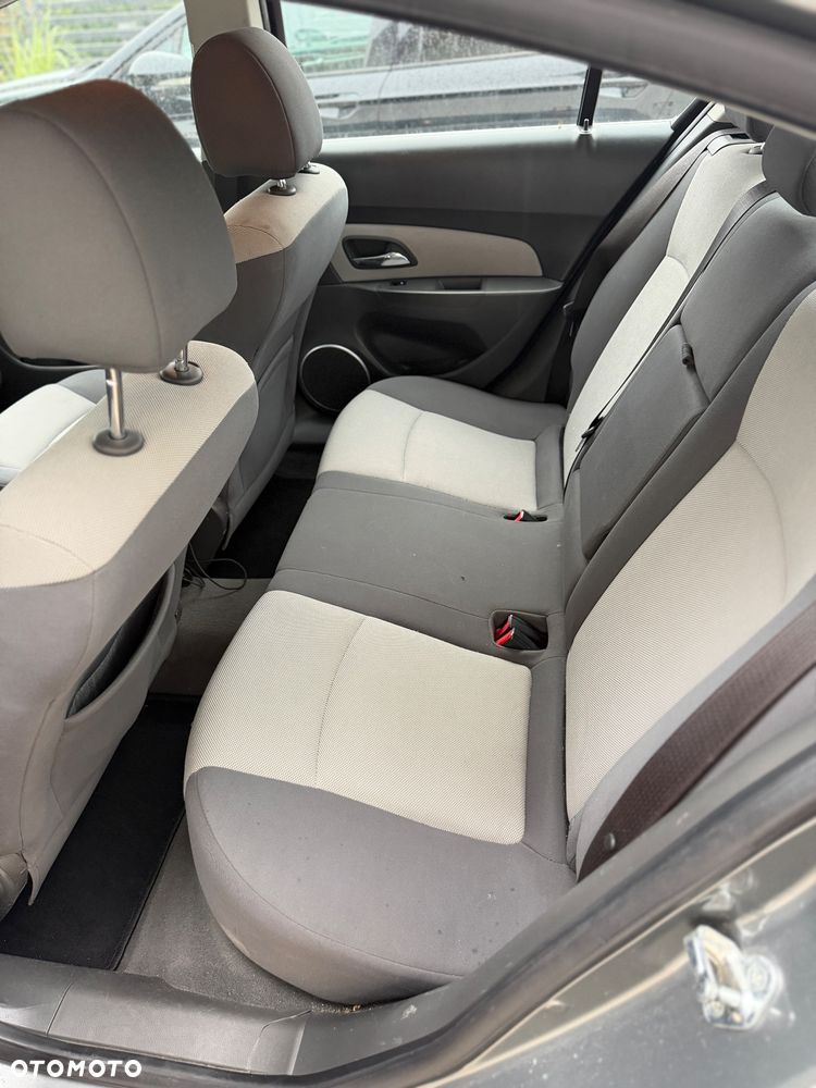 Chevrolet Cruze - 5