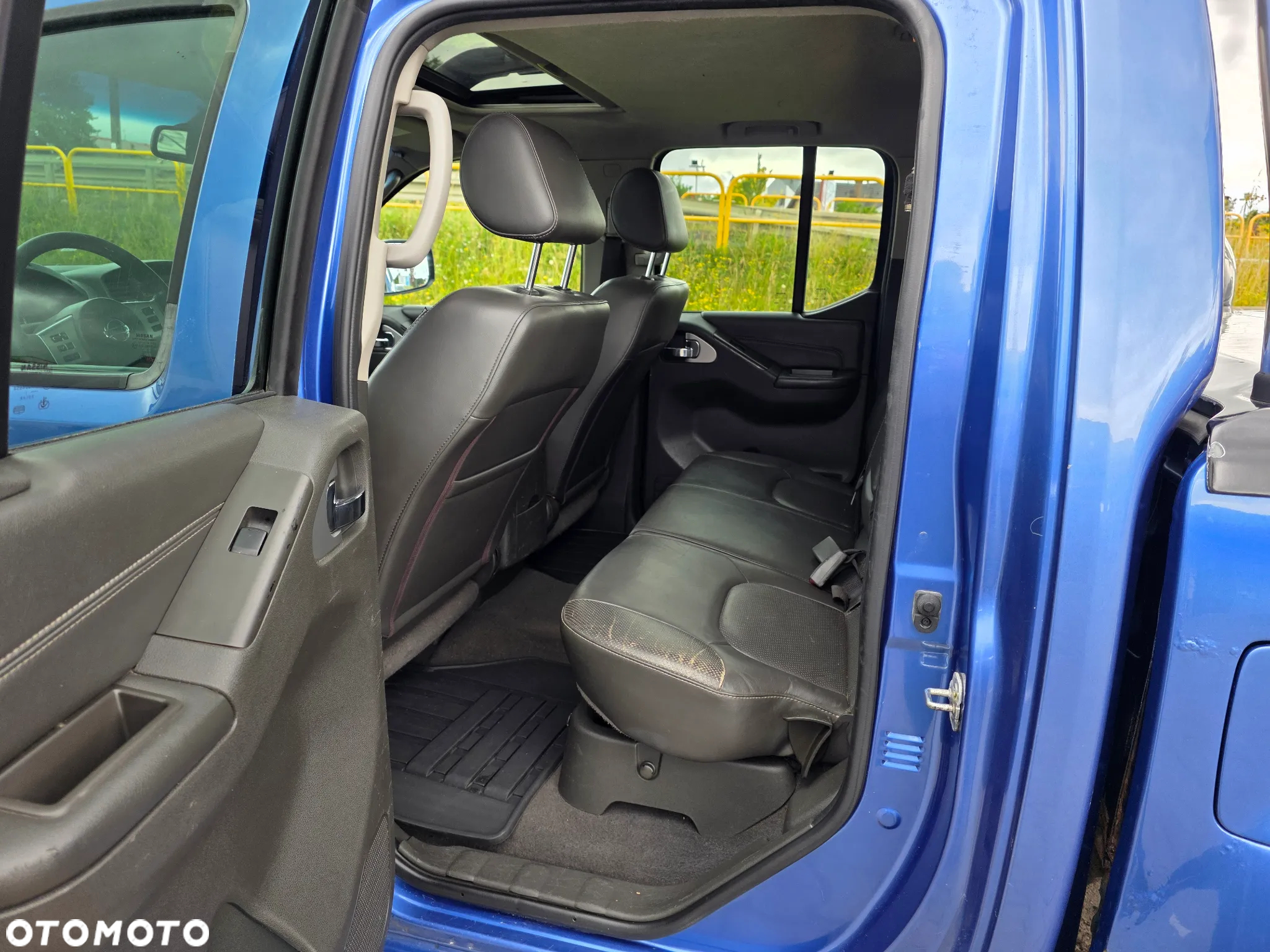 Nissan Navara 3.0 D V6 Platinum - 9