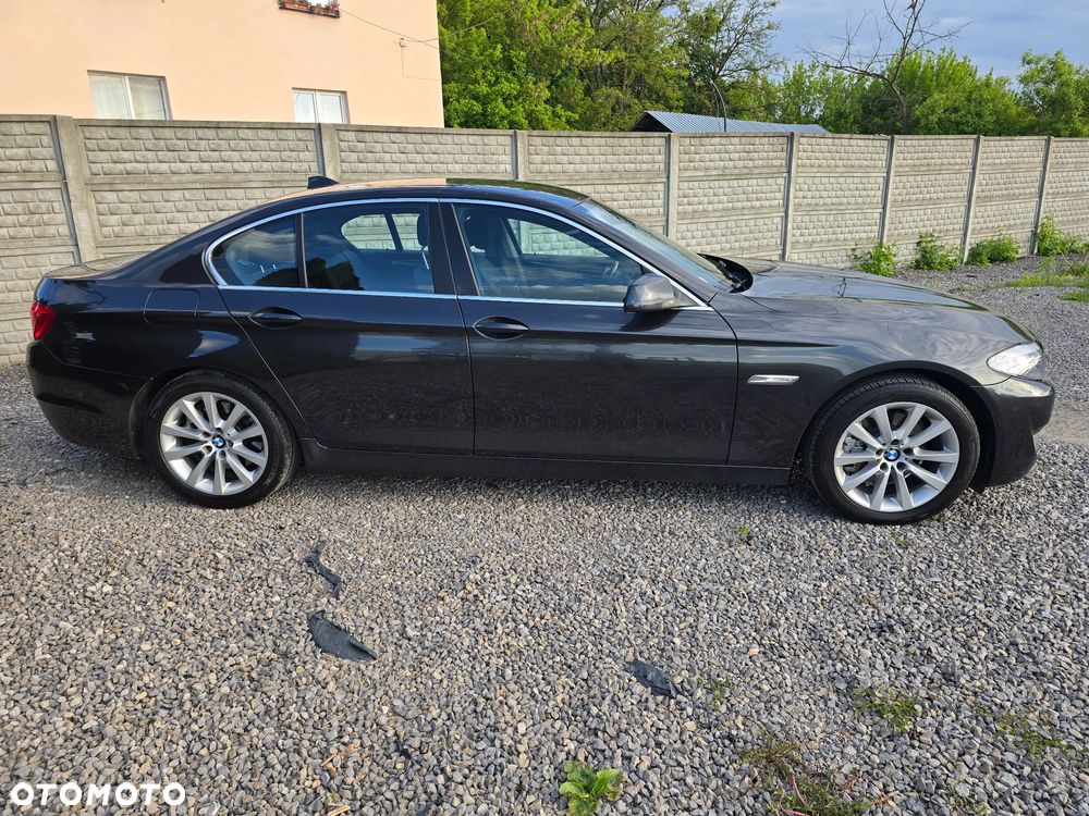 BMW Seria 5 520d Sport-Aut - 3