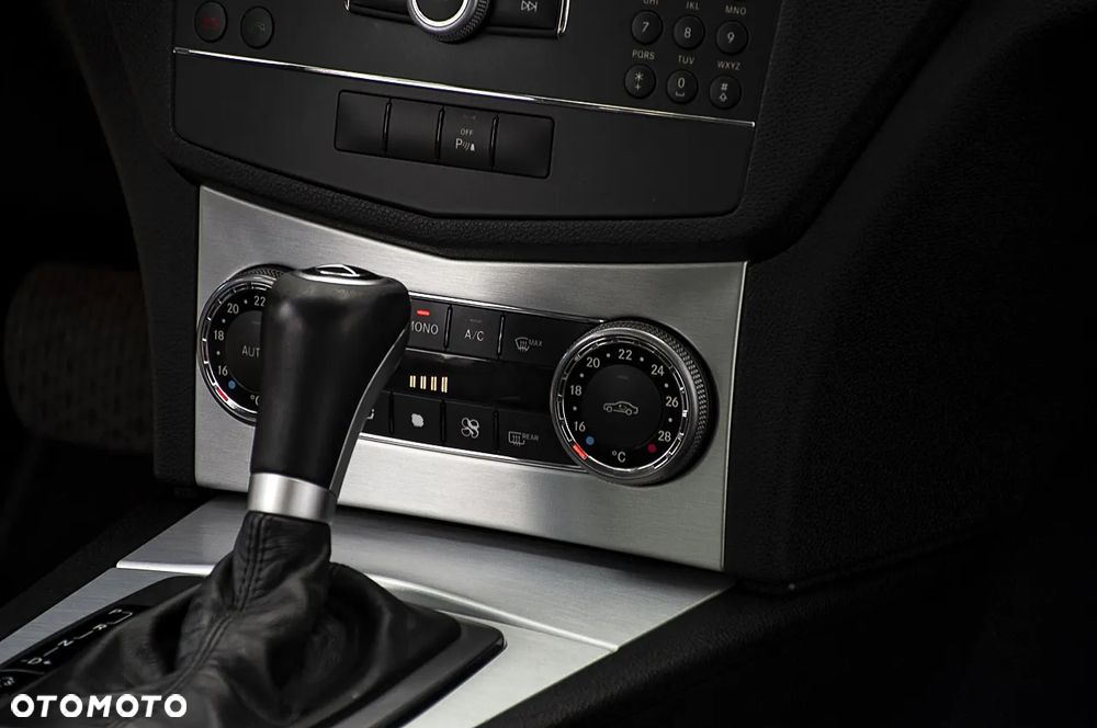 Mercedes-Benz Klasa C 180 Kompressor Automatik Avantgarde - 27