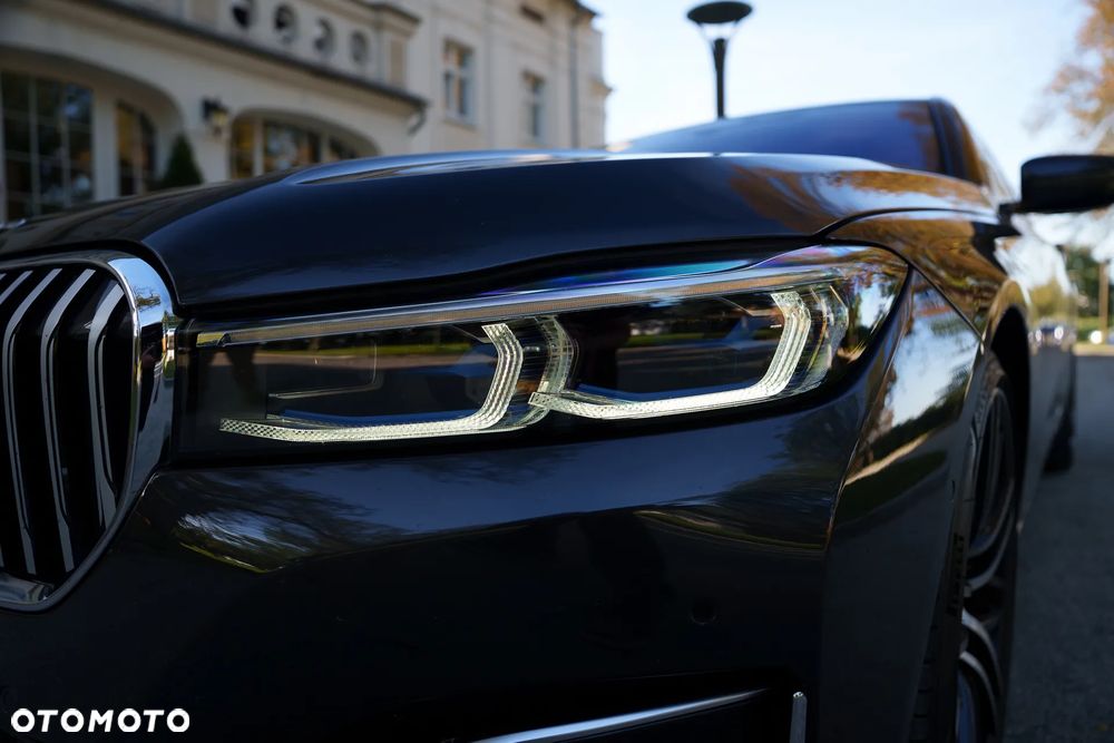 BMW Seria 7 730d mHEV - 7