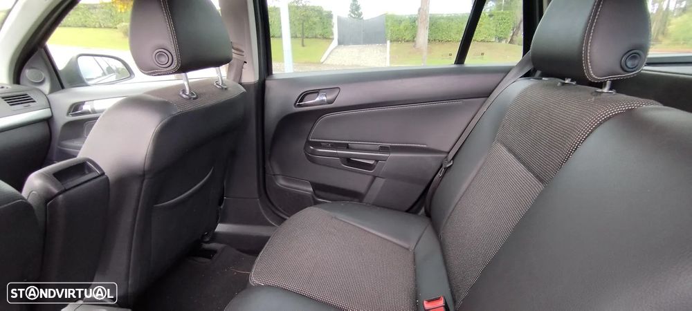 Opel Astra Caravan 1.7 CDTi Cosmo Plus ecoFlex - 12