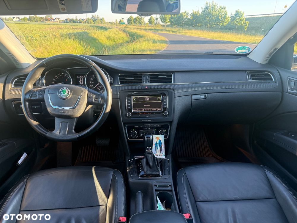 Skoda Superb 2.0 TDI DSG Exclusive - 12