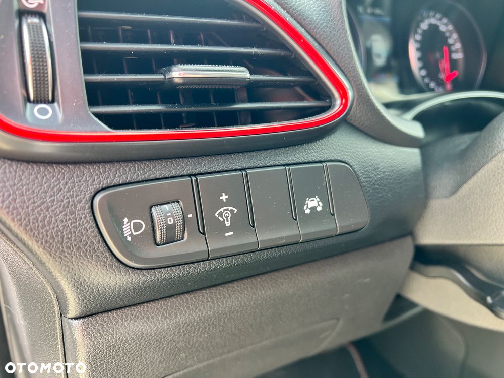Hyundai i30 N 2.0 T-GDI Performance - 14