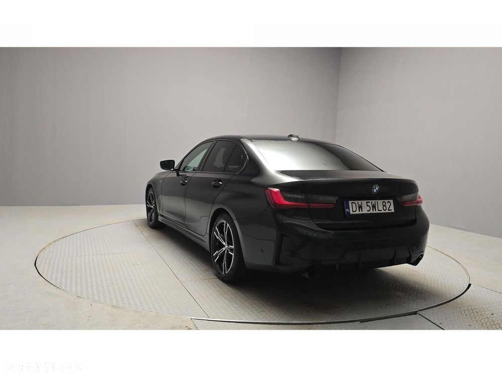 BMW Seria 3 320d xDrive mHEV M Sport - 4