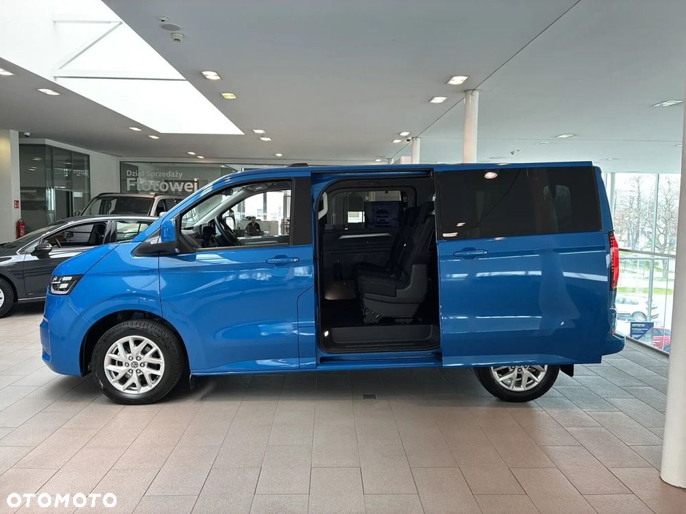 Volkswagen Caravelle - 10