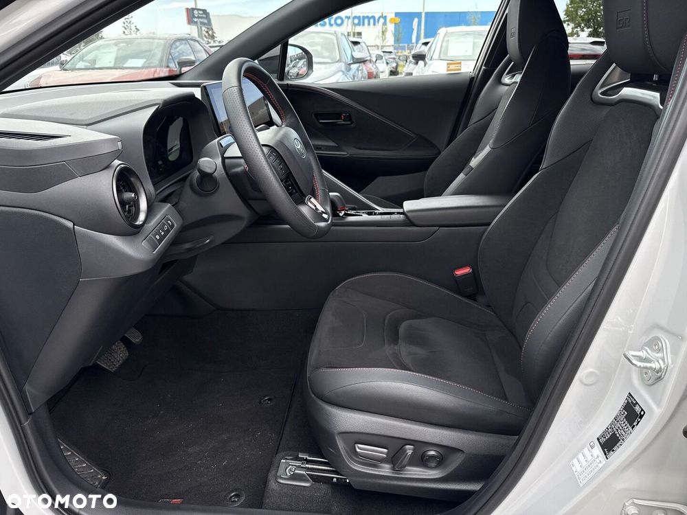 Toyota C-HR 2.0 PHEV Dynamic Force GR Sport - 13