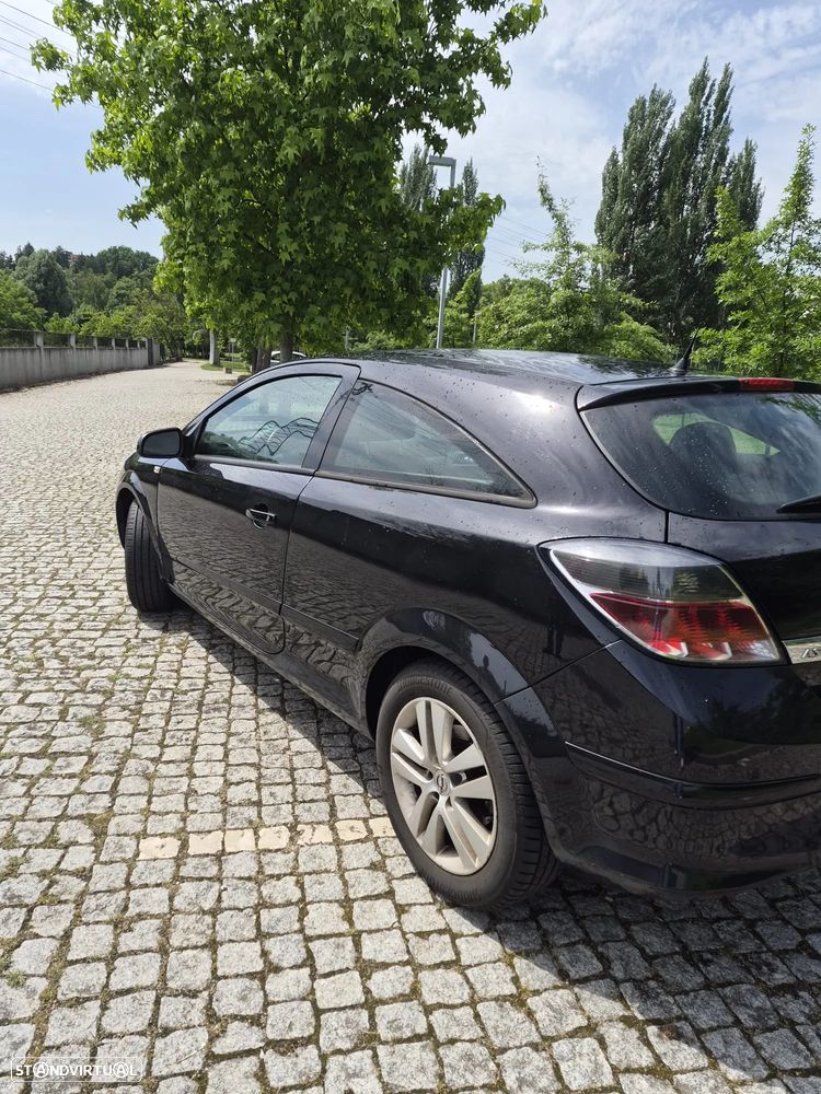 Opel Astra GTC 1.7 CDTI - 9