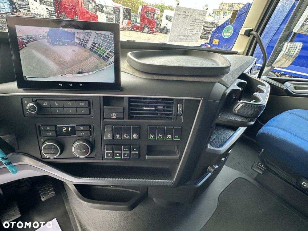 Volvo FH 4X2 460 Globetrotter XL - 14