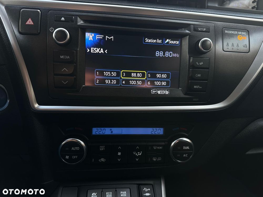 Toyota Auris - 32