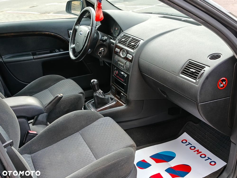 Ford Mondeo 2.0 TDCI Ghia - 7